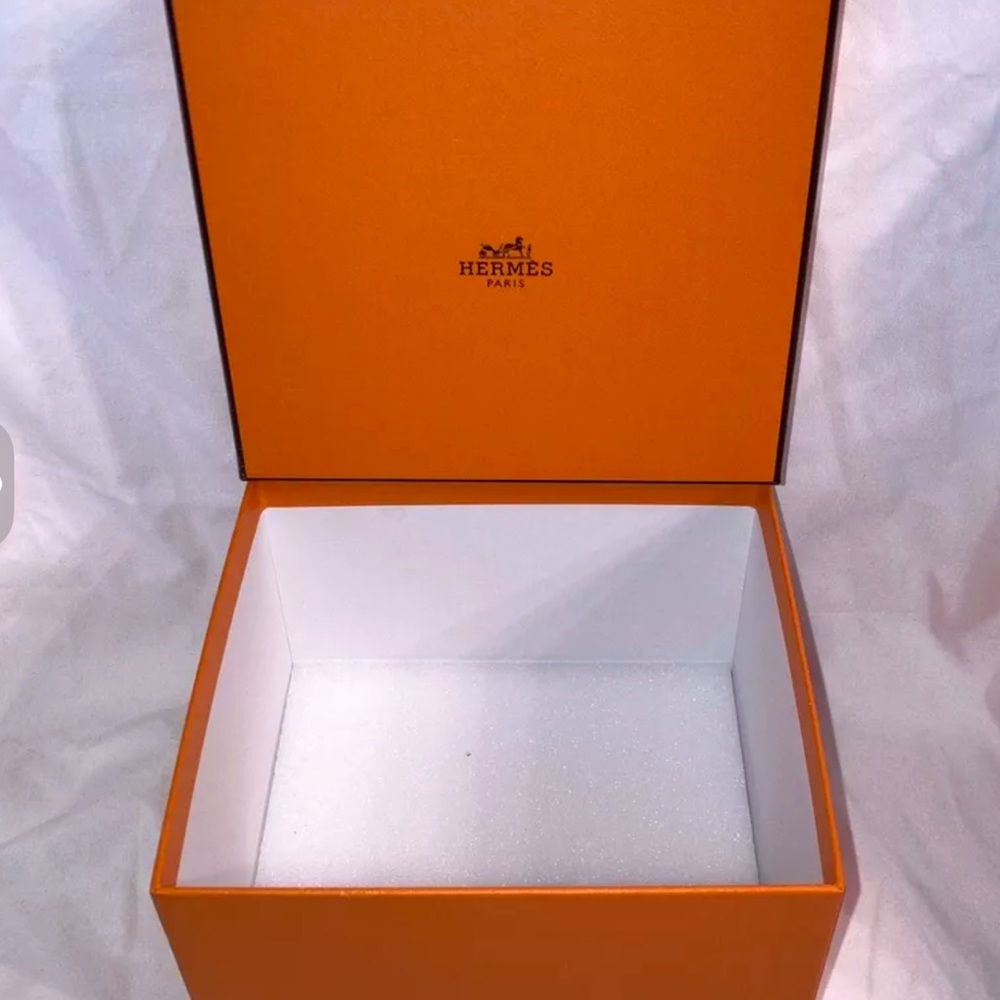 Hermès Orange Gift Box
